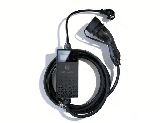 IP67 รถชาร์จ EV พกพากันน้ํา 3.7kW และระยะอุณหภูมิที่กว้างสําหรับการใช้ในกลางแจ้ง