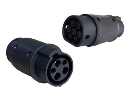 32A 250V ประเภท 2 การชาร์จรถยนต์ด้วยอะแดปเตอร์อินเทอร์เฟซสำหรับสถานีชาร์จ Type 1 EV Type 2 ถึง Type 1 EV Adapter